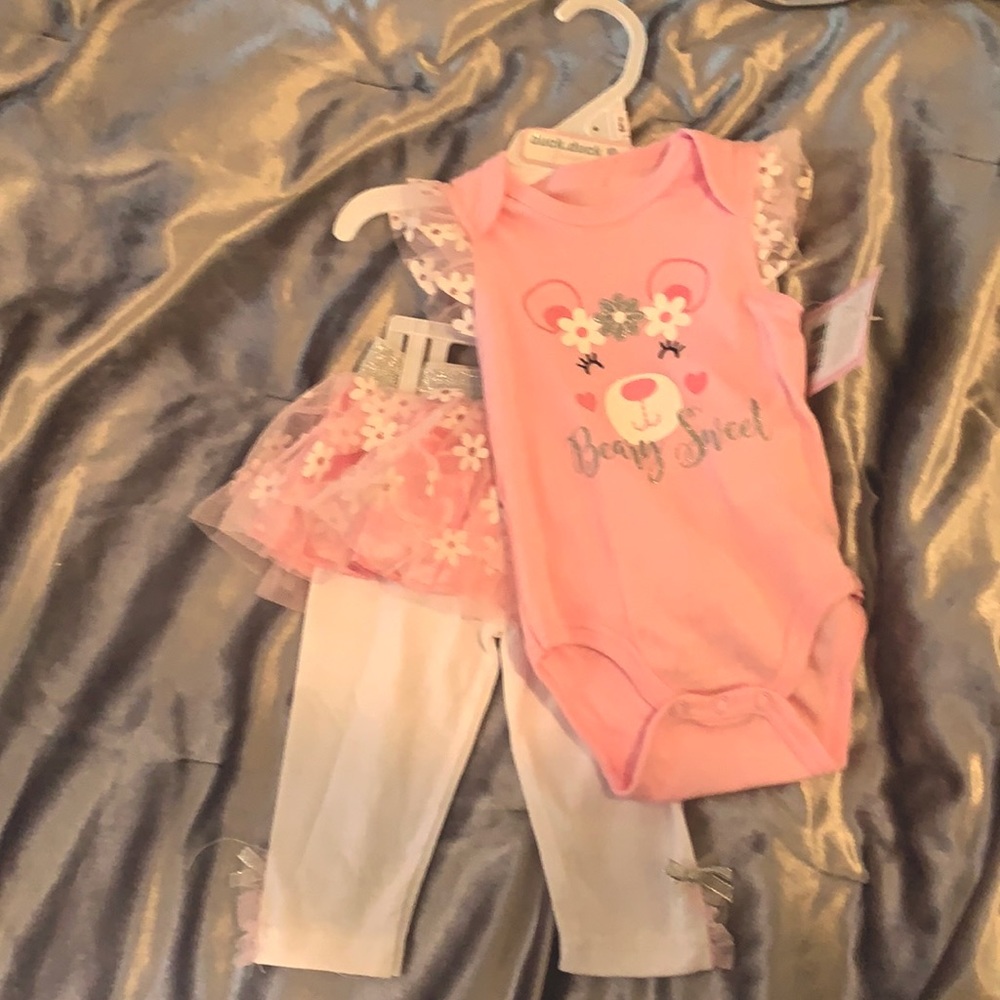 DUCK DUCK GOOSE 3-6 month baby girl outfit. New